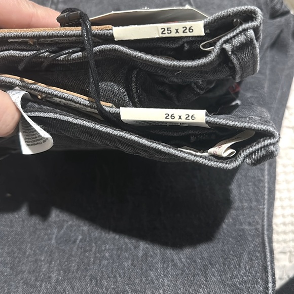 Levi's premium Wedgie Straight Leg high Rise Jeans - Picture 11 of 11